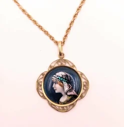 Chaîne et médaille émaillée, années 30