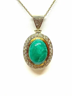Chaîne et pendentif or jaune jade vert et diamants