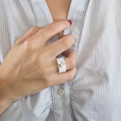 CHAUMET- Liens - Bague céramique blanche, or gris et diamants