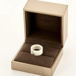 CHAUMET- Liens - Bague céramique blanche, or gris et diamants