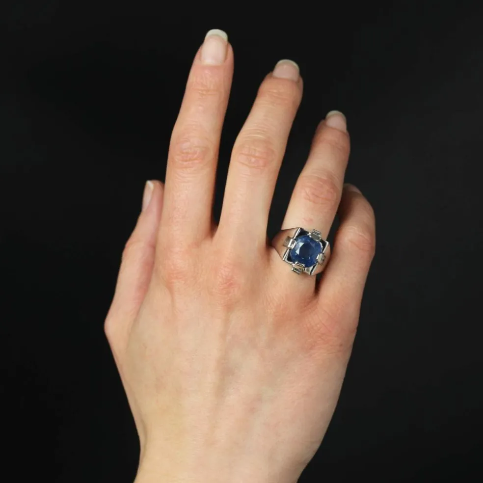 Chevalière Art Déco saphir de Ceylan naturel et diamants baguette