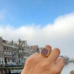 Chevalière en or jaune 14 carats avec cornaline