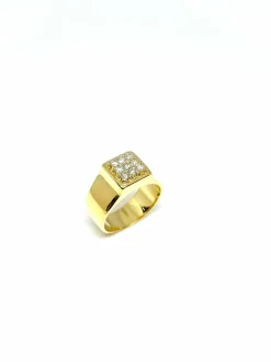 Chevalière en or jaune, diamants