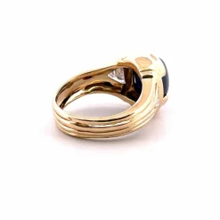 Chevalière homme en or jaune 18 carats saphir et diamants