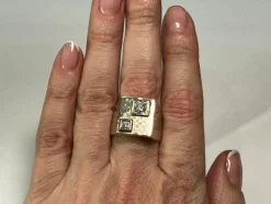Chevalière or gris diamants