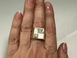 Chevalière or gris diamants