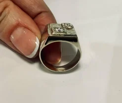 Chevalière or gris diamants