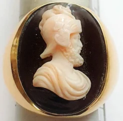 Chevalière Or jaune Camée Agate