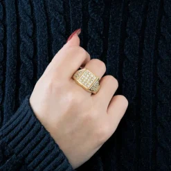 Chevalière or jaune et diamants