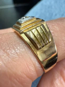 Chevalière or jaune et diamant