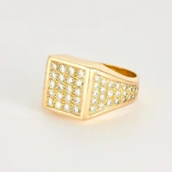 Chevalière or jaune et diamants