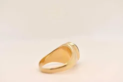 Chevalière or jaune grenat