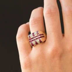 Chevalière rubis diamants
