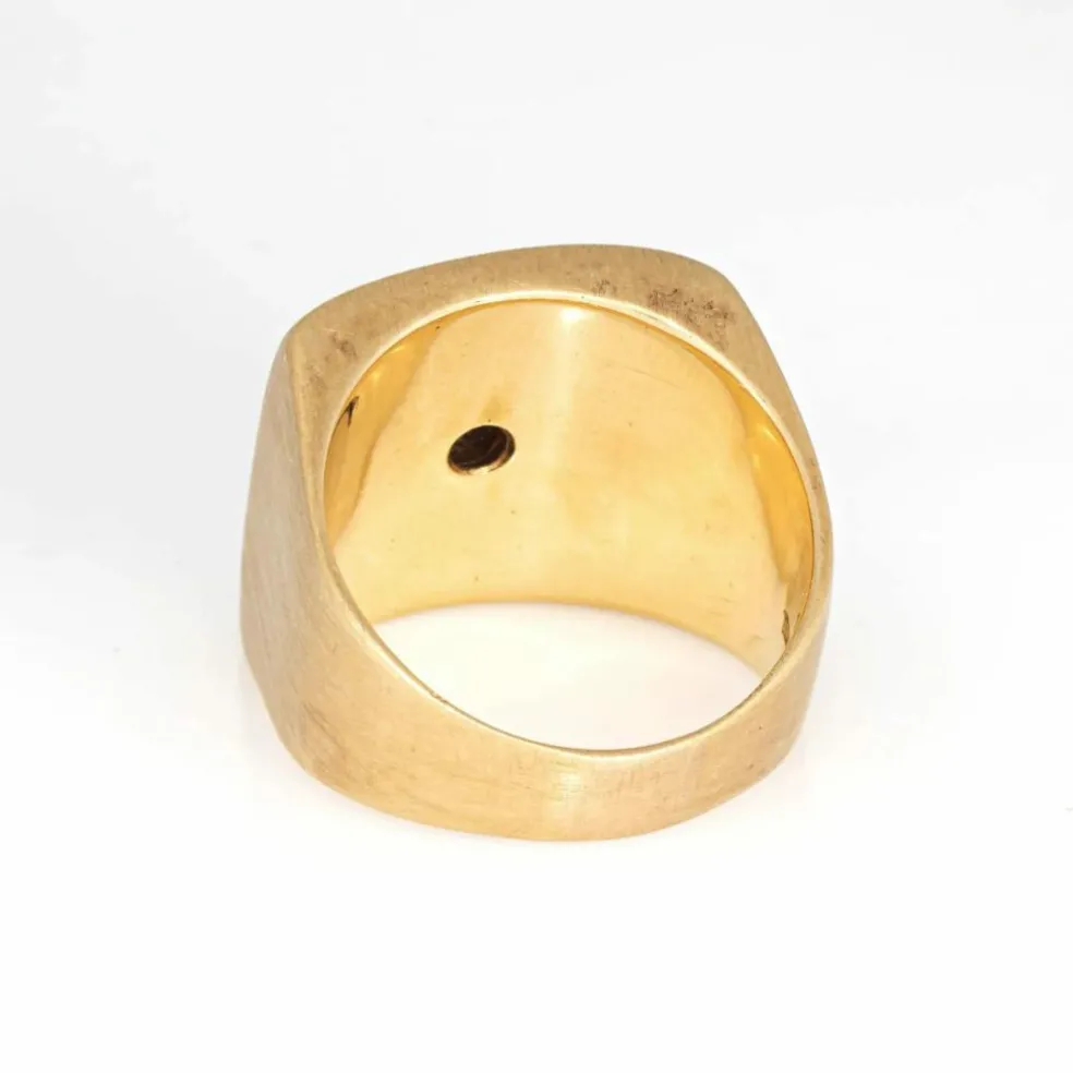 Chevalière vintage en diamant avec motif fossile carré en or jaune 18 carats