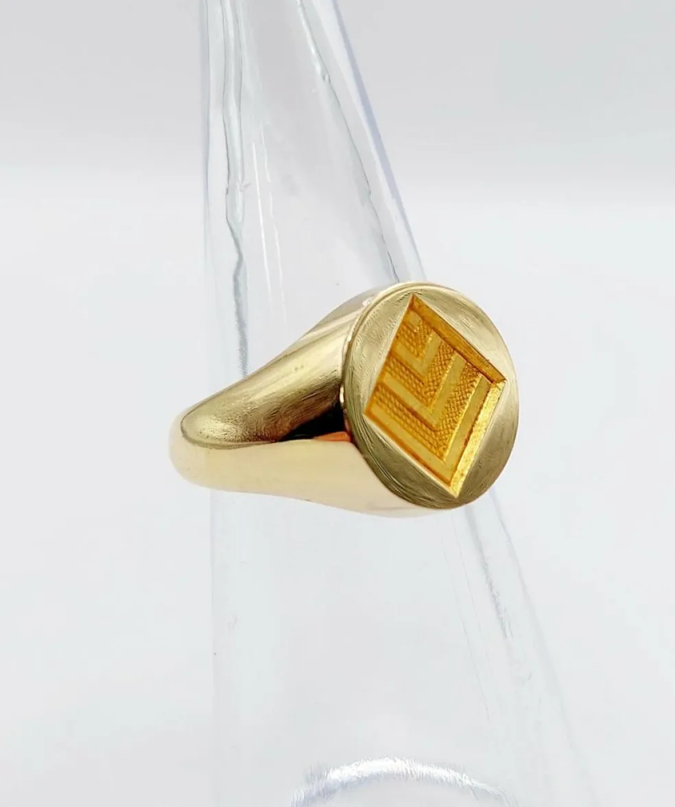 Chevalière vintage or jaune 18k armoiries française blason géométrique, sceau