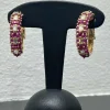 Clips d'oreilles en or jaune diamants et rubis