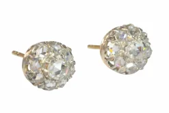 Clous d'oreilles, diamants