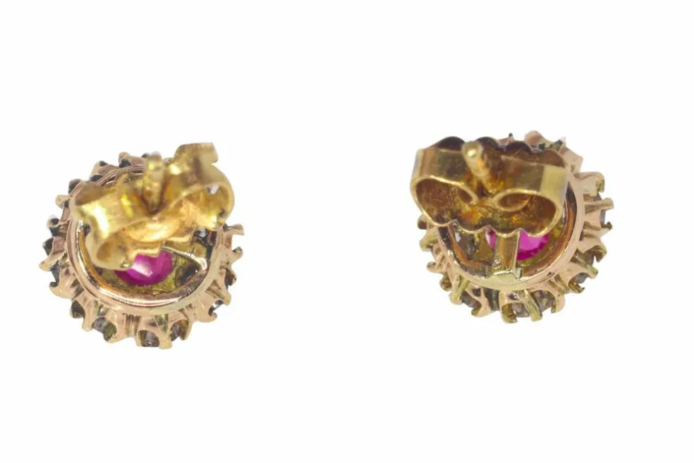 Clous d'oreilles diamants avec rubis