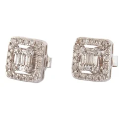 Clous d'oreilles en or blanc, diamants