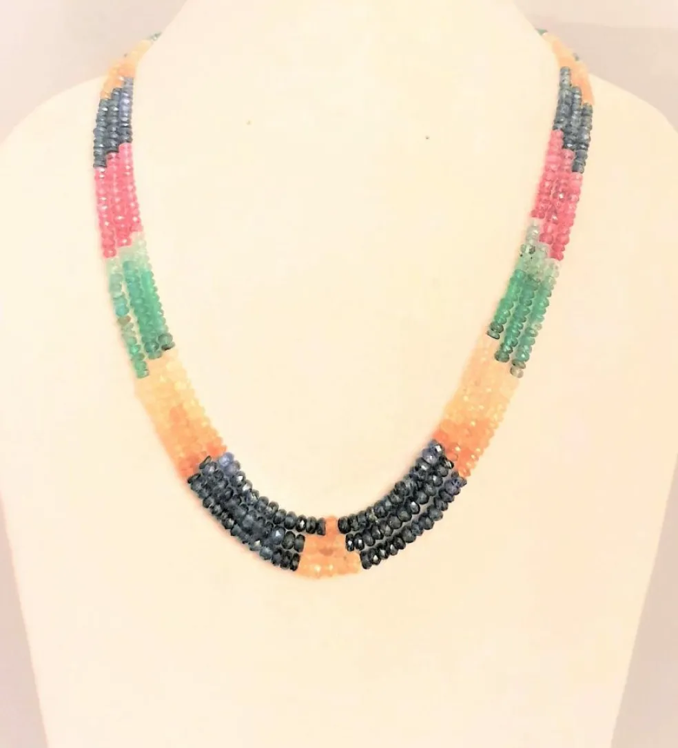 COLLIER 3 RANGS SAPHIRS EMERAUDES SPINELLES ROUGES