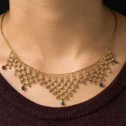 Collier ancien draperie or saphirs rubis et perles