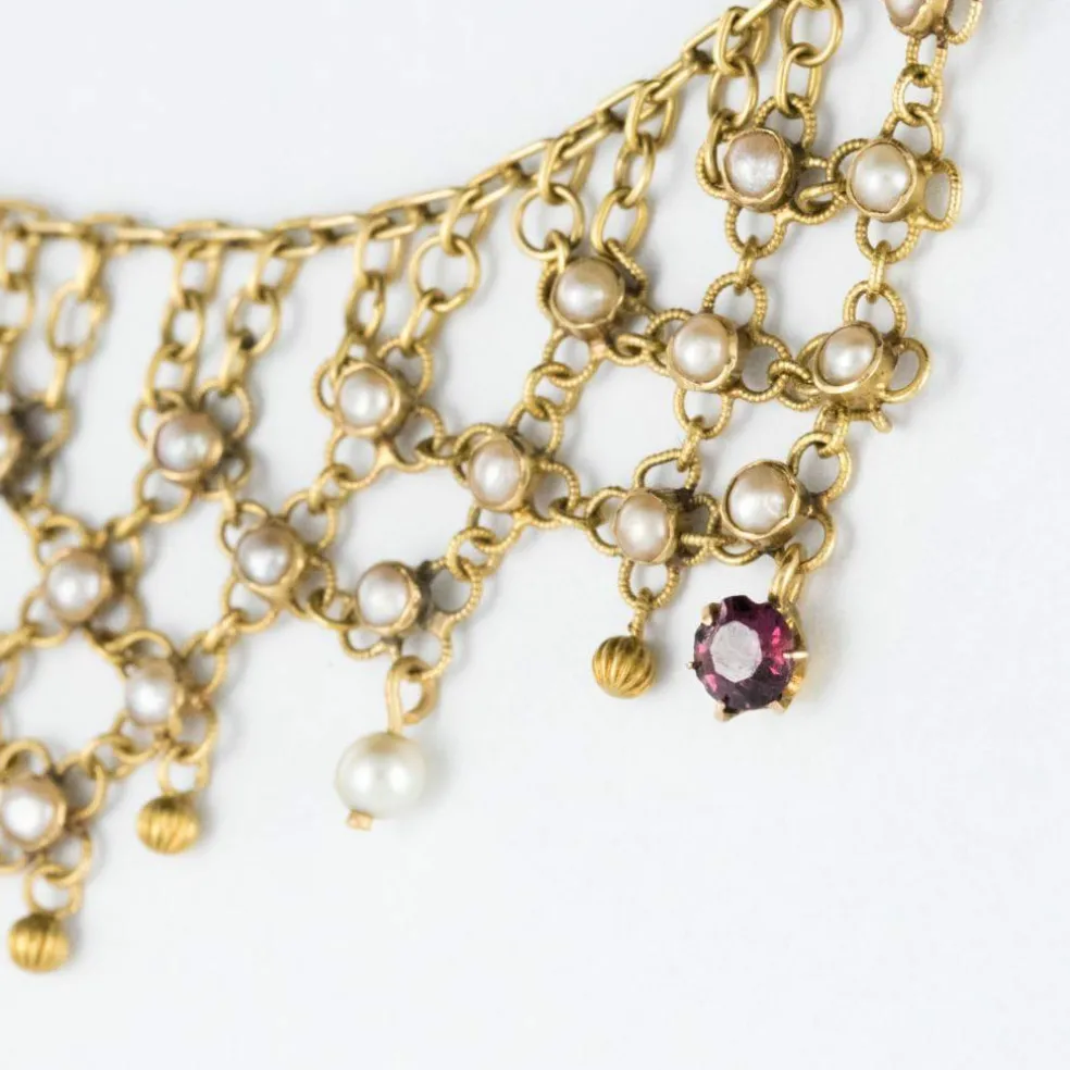 Collier ancien draperie or saphirs rubis et perles
