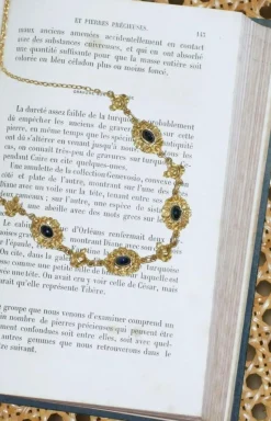 Collier Ancien Draperie Or Jaune et Saphir