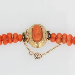 Collier ancien en corail