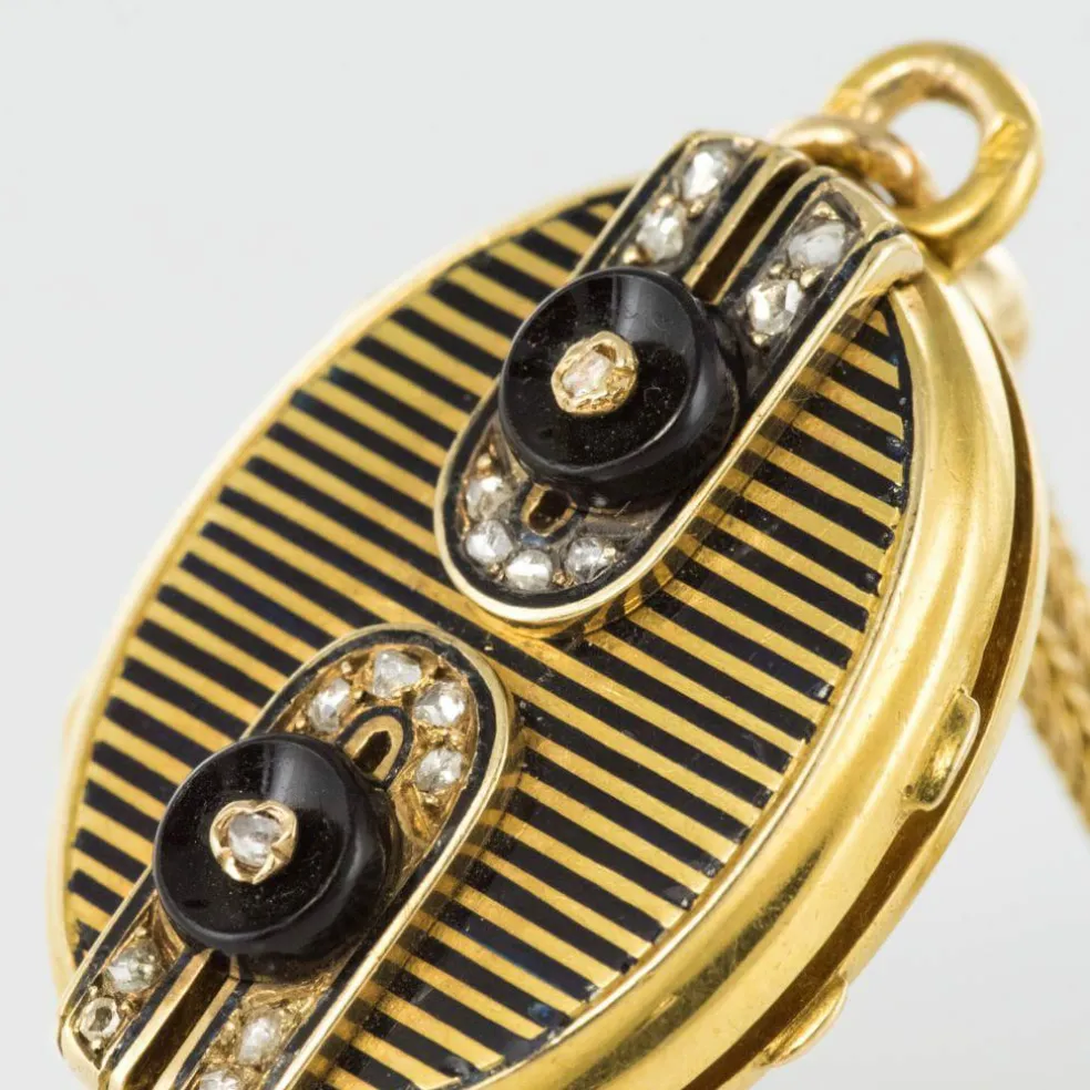 Collier ancien médaillon et coulants émaillés et diamants
