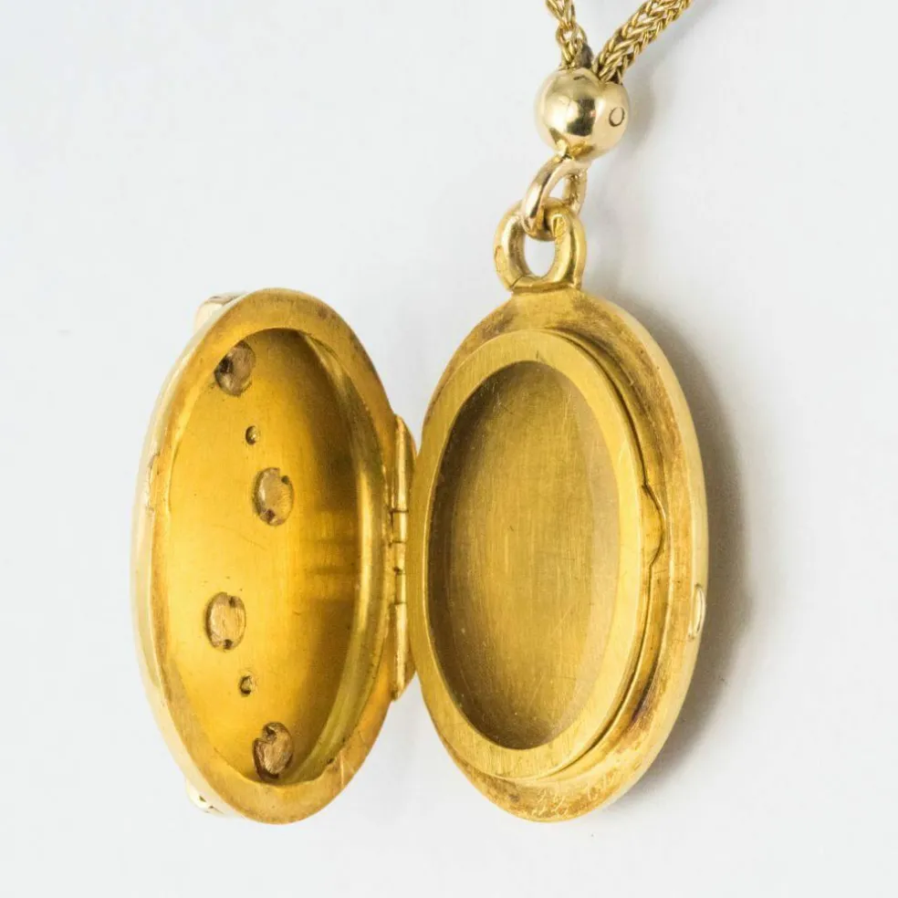Collier ancien médaillon et coulants émaillés et diamants