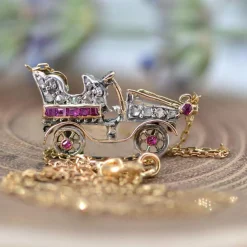 Collier ancien voiture en diamants et rubis