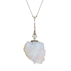 Collier antique édouardien en opale sculptée avec camée et diamants en platine, ras du cou de 15 pouces