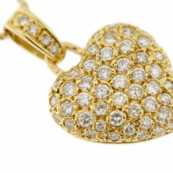 Collier avec pendentif coeur et diamants