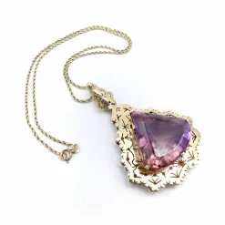 Collier avec pendentif en améthyste moderniste du milieu du siècle en or 14 carats