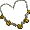 Collier avec perles de rivière et marguerites en or jaune