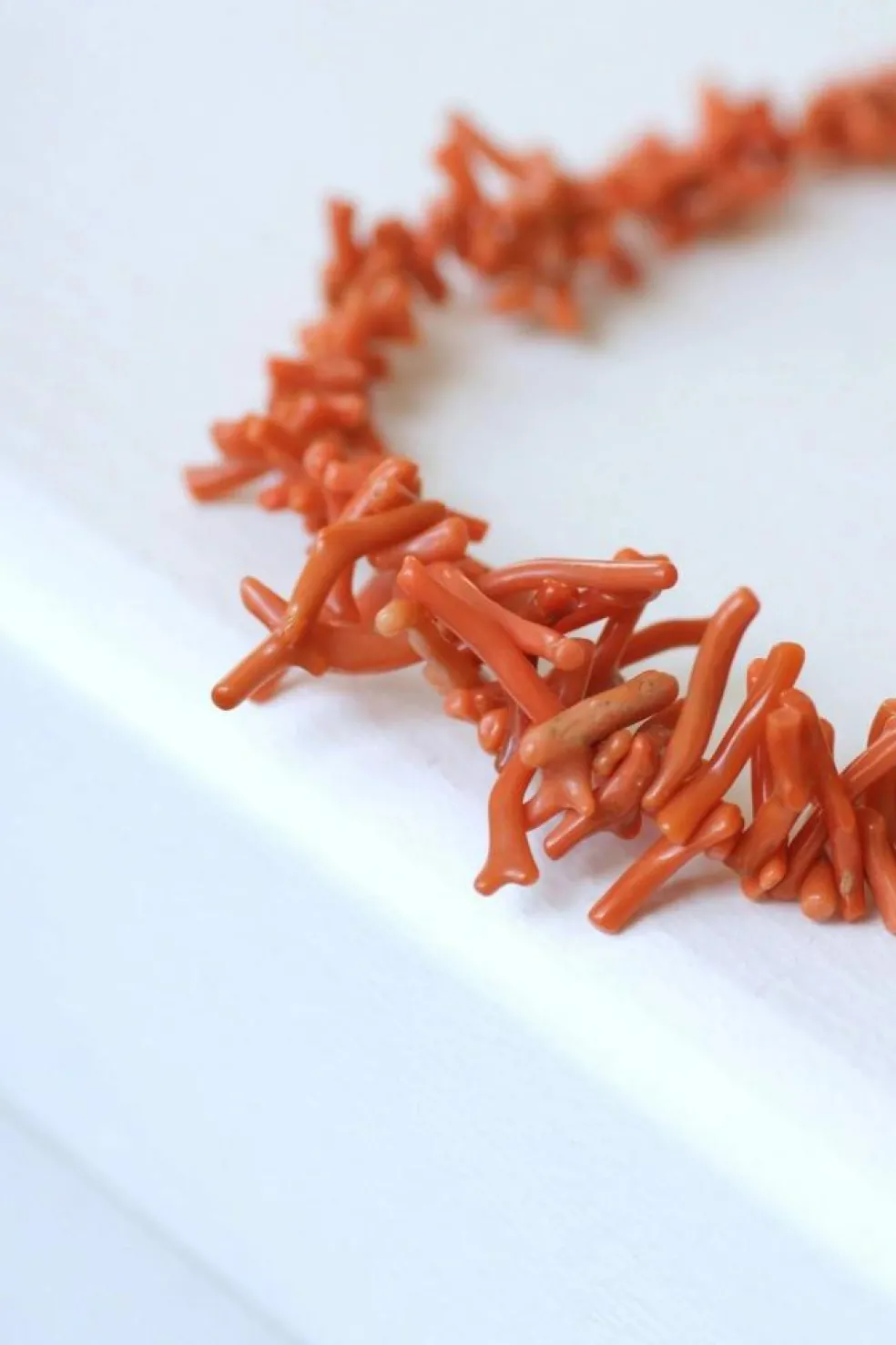 Collier branche corail fermoir or rose
