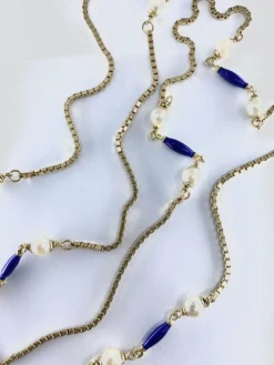 Collier chaine or jaune perles et émail bleu