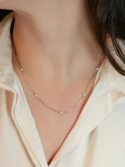 Collier chaîne vintage or blanc perles