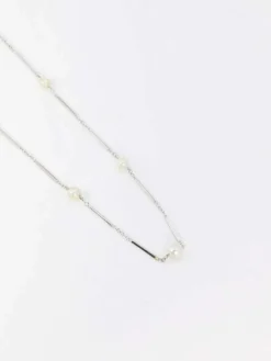 Collier chaîne vintage or blanc perles