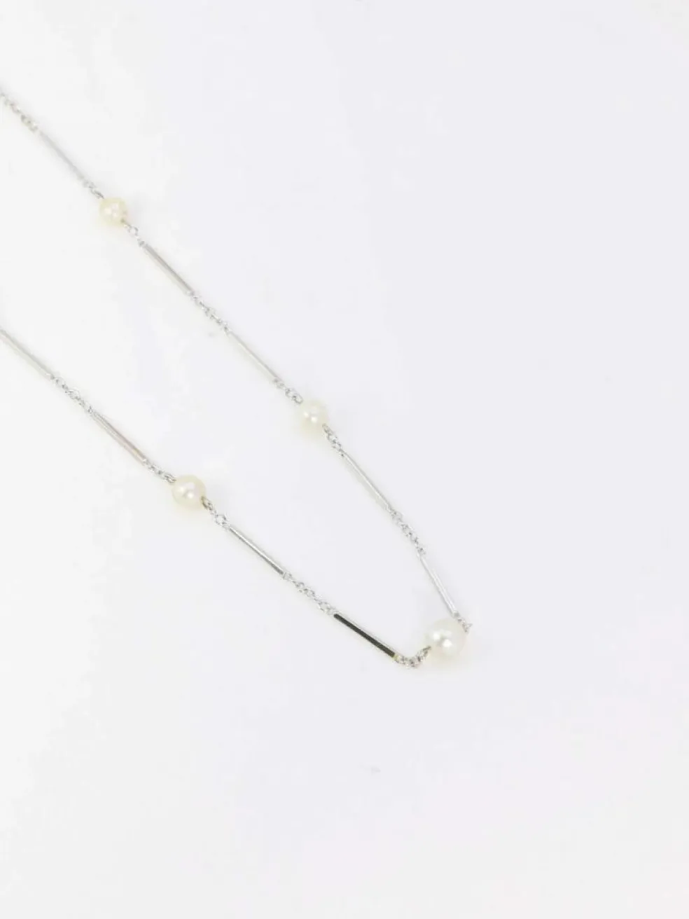 Collier chaîne vintage or blanc perles