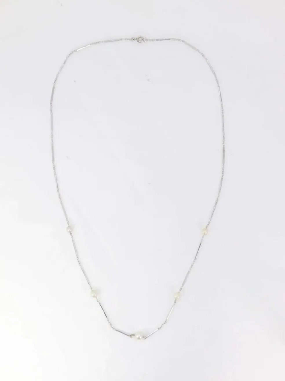 Collier chaîne vintage or blanc perles