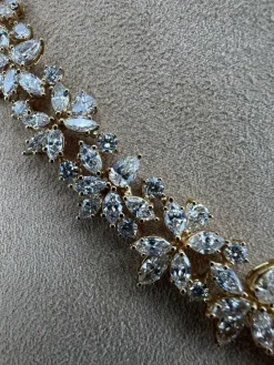 Collier cocktail en or jaune et diamants haut de gamme