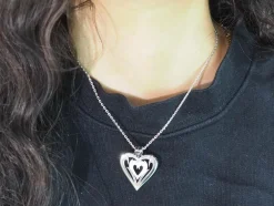 Collier coeur en or blanc et diamants