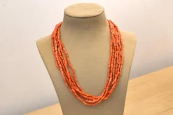 Collier corail et fermoir en argent