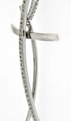 Collier croix et diamants