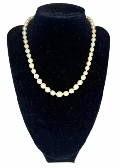 Collier de 51 perles de culture, fermoir argent