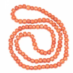 Collier de corail avec des perles