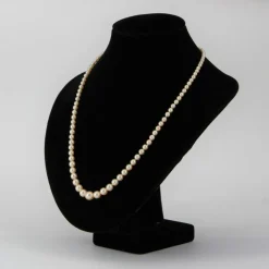 Collier de perles en chute et son fermoir diamants