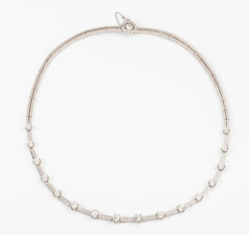 collier diamants et or gris années 1960