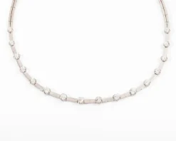 collier diamants et or gris années 1960